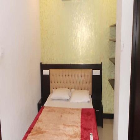Redbell Suites Residency Kondotty Kültér fotó